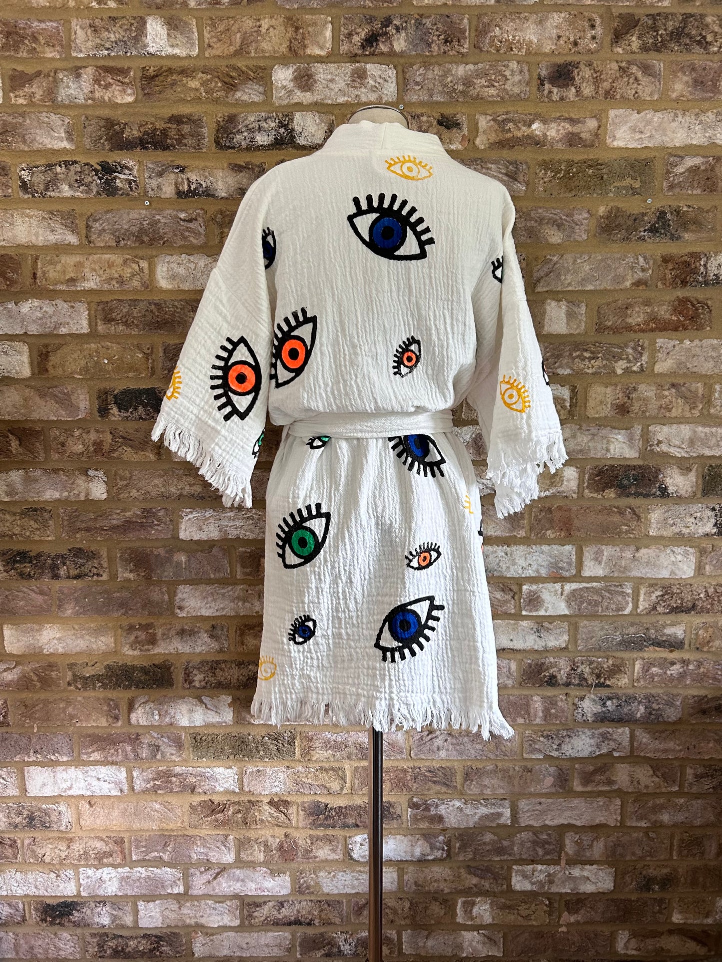 Organic Kimono in White with Mini Eye: Short